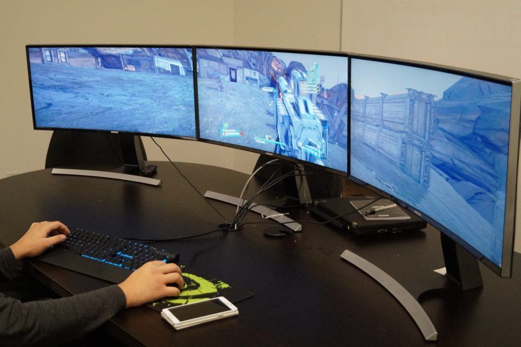 Scopriamo i monitor qled samsung per gaming chg90 e chg70 Chg90 e chg70