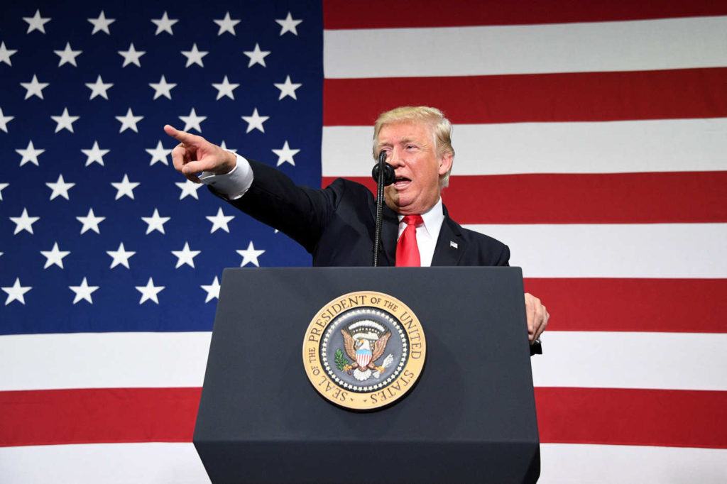 Recentemente il presidente trump ha dichiarato che i videogiochi e i film violenti influenzano i ragazzi Trump