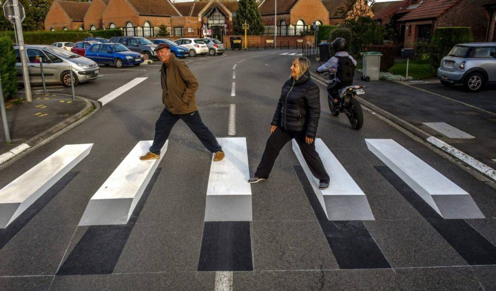 Gli attraversamenti pedonali tridimensionali, street art e sicurezza Gli attraversamenti pedonali tridimensionali, street art e sicurezza