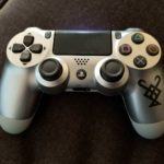 Nuovo Dualshock 4 a tema God of War
