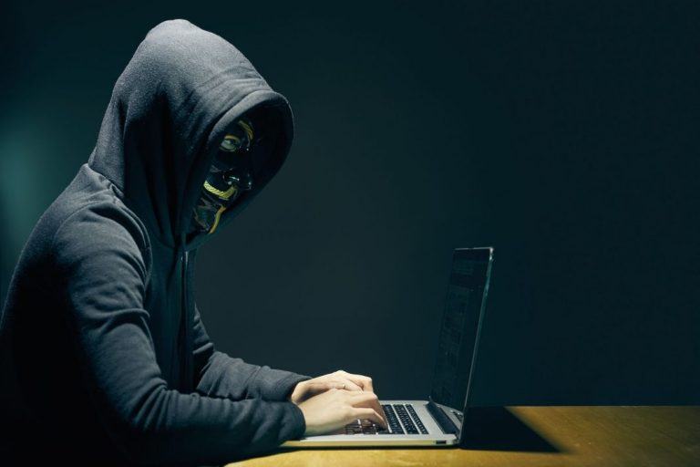 Account gaming hackerati: le 5 vulnerabilità che i criminali sfruttano prima ancora che tu te ne accorga