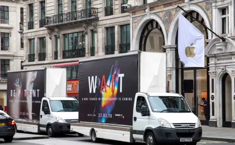 Colpi bassi di Huawei contro Apple e Samsung