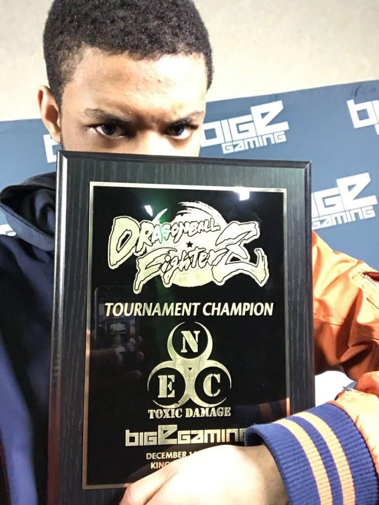 Poche videogiocatrici negli esport di lotta? Ci pensa sonicfox Player mascherato