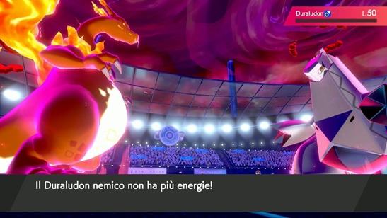 La presenza scenica di Charizard nella sua nuova forma