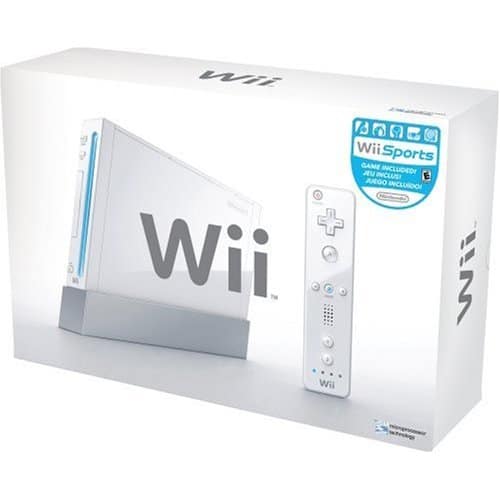 L'allora presidente di Nintendo Satoru Iwata non avrebbe voluto che Wii Sports fosse offerto in bundle con la console; a volerlo più di ogni altra cosa è stato l'ex presidente di Nintendo of America, Reginald "Reggie" Fils-Aimé