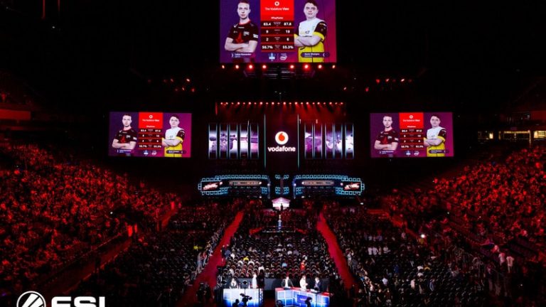 EA: sospesi tutti i campionati di gaming