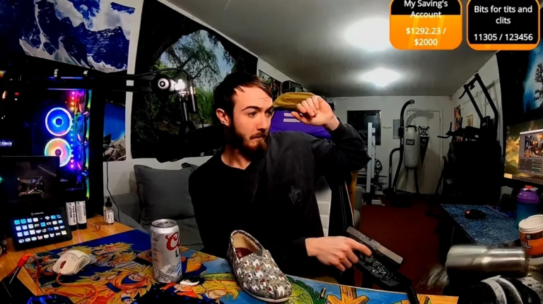 Pro player e streamer cacciato dal suo team