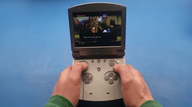 Modder riesce a far diventare Nintendo 64 una console portatile 1