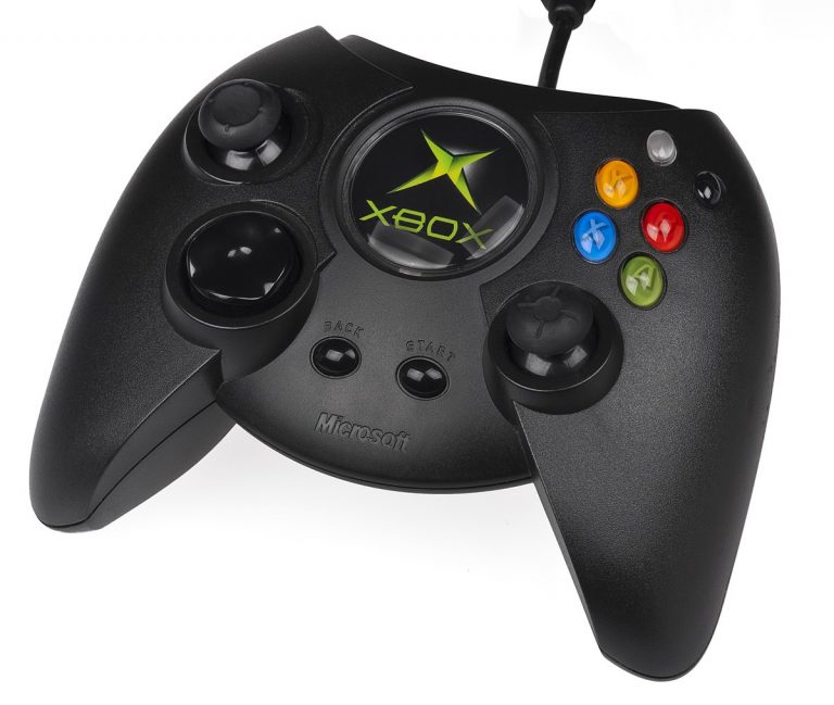 E se microsoft stesse cercando di tornare ai fasti delle primissime console xbox?