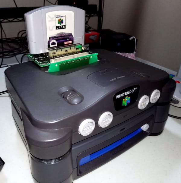 Nintendo 64 DD: cartuccia e adattatore