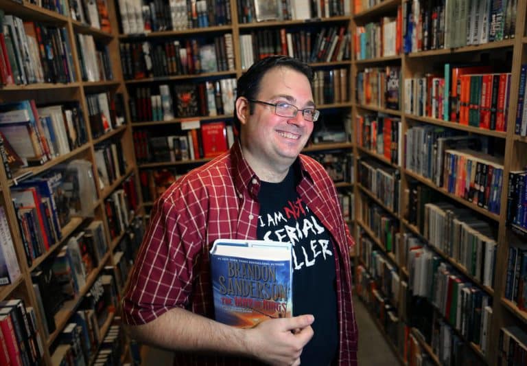 Brandon sanderson: annuncerà una nuova ip