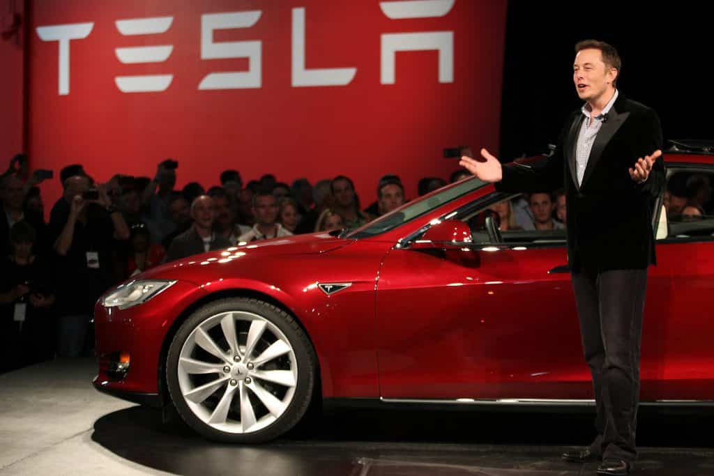 Tesla alle prese con steam