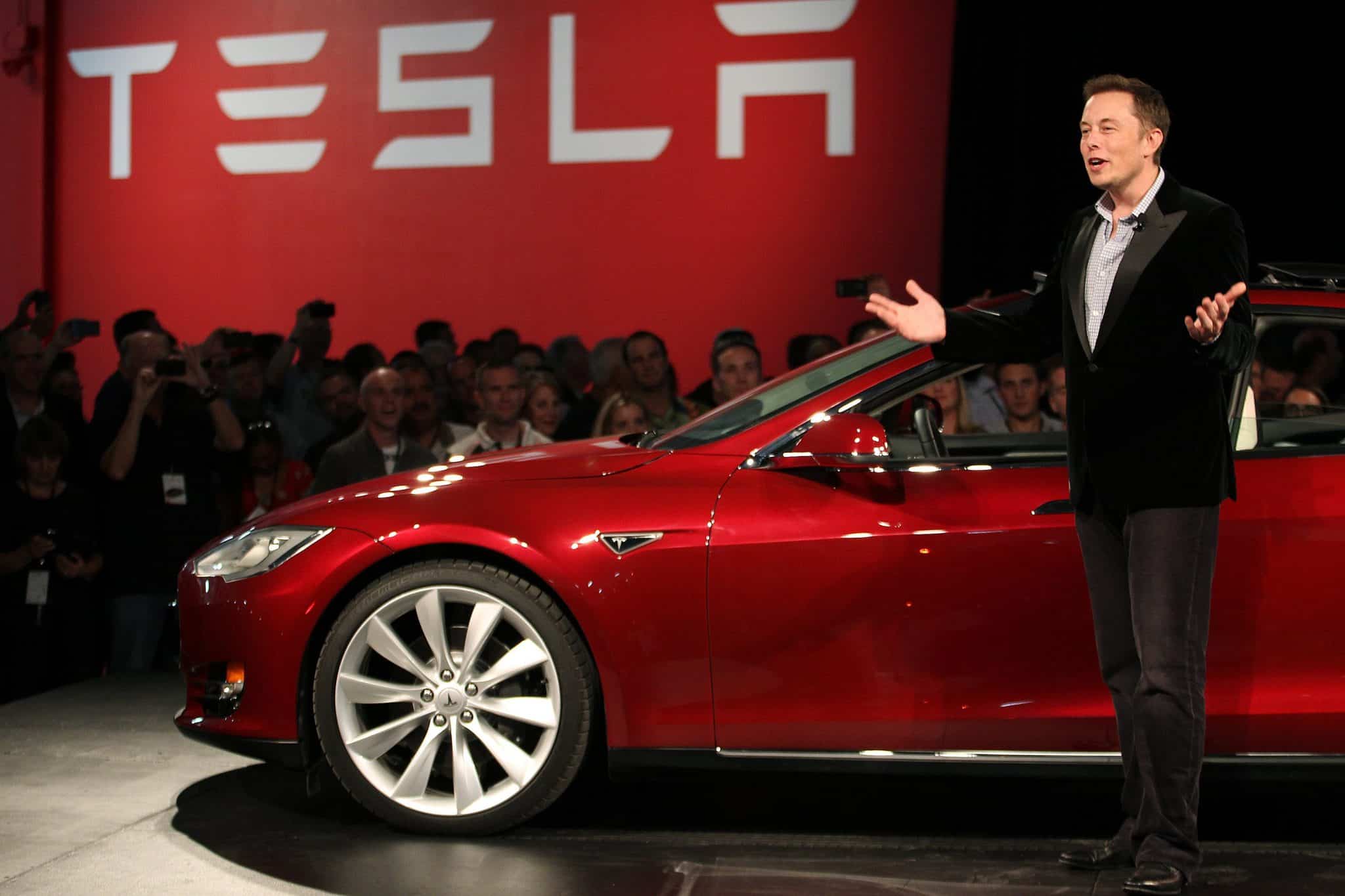 Tesla alle prese con Steam
