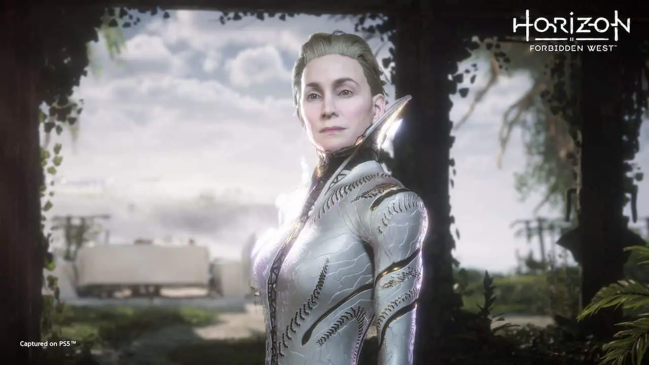 Horizon Forbidden West: il Trailer rivela un nuovo personaggio interpretato da Carrie-Anne Moss