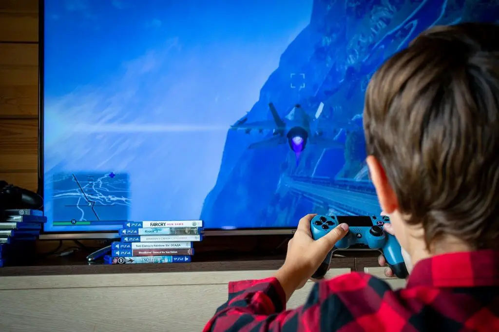 Gaming a 24 FPS come al cinema, è possibile?