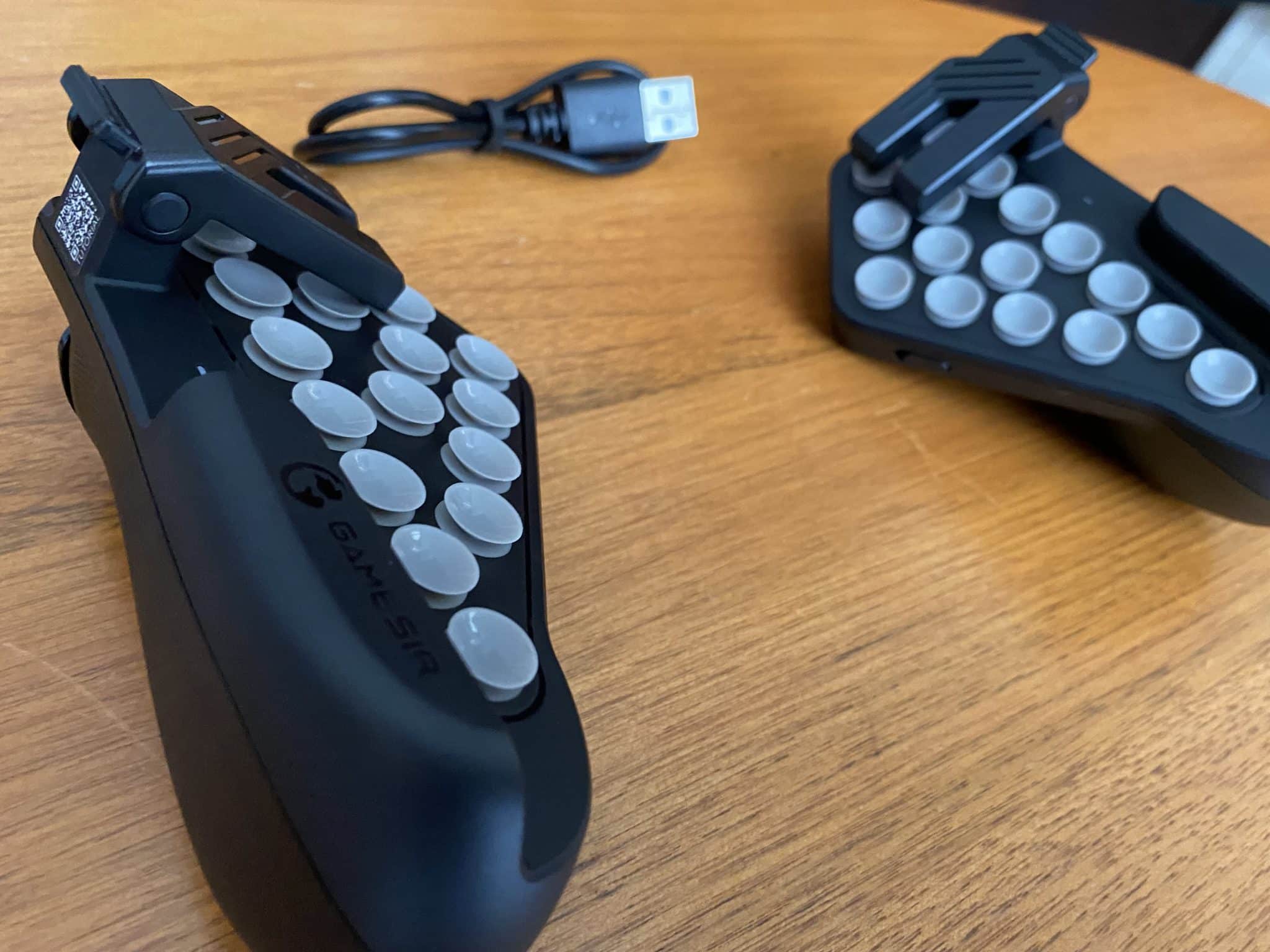 GameSir F7 Claw Controller per tablet e GameSir Talons Finger Sleeves: la recensione