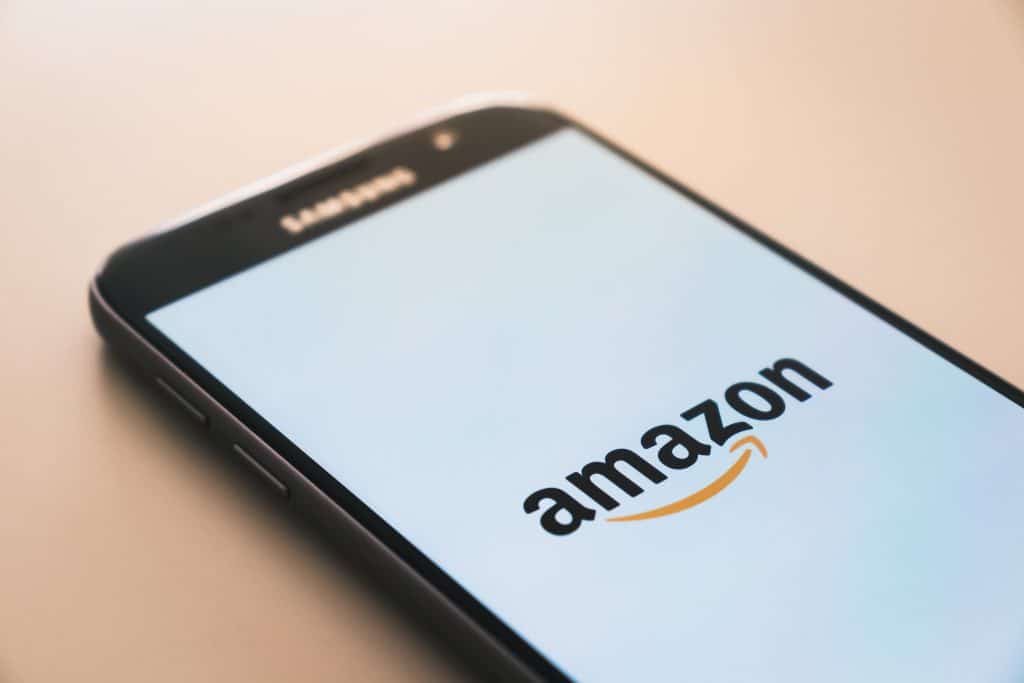 Crea il tuo spazio gaming con le carte regalo Amazon e Razer Gold